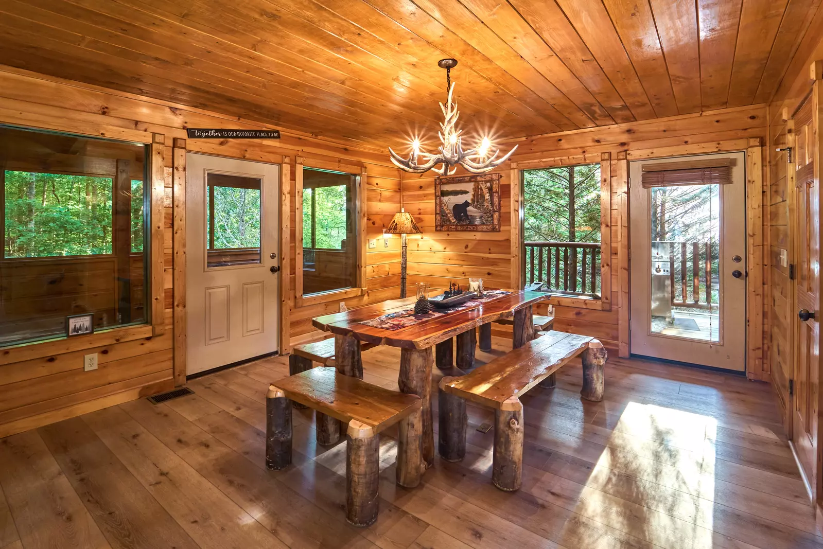 Property image, Interior, of Finders Keepers