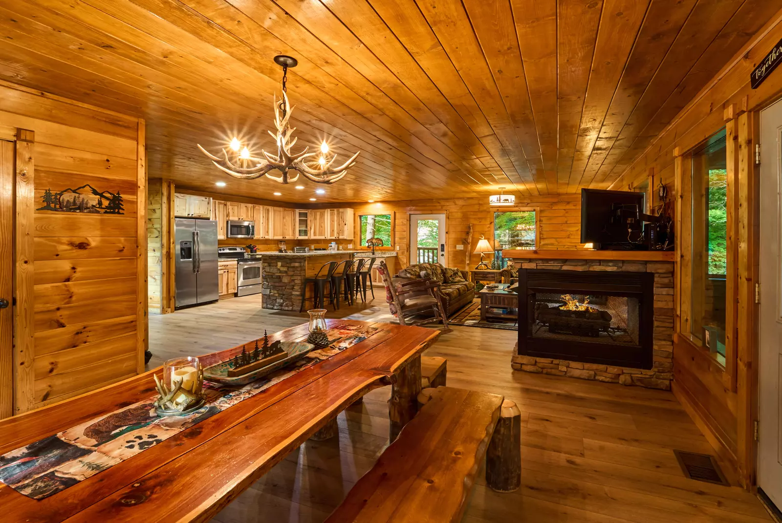 Property image, Interior, of Finders Keepers