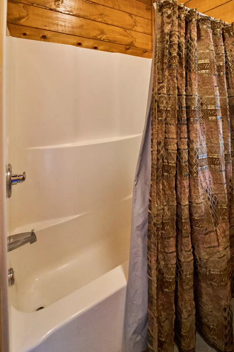 Property image, Interior, of Finders Keepers