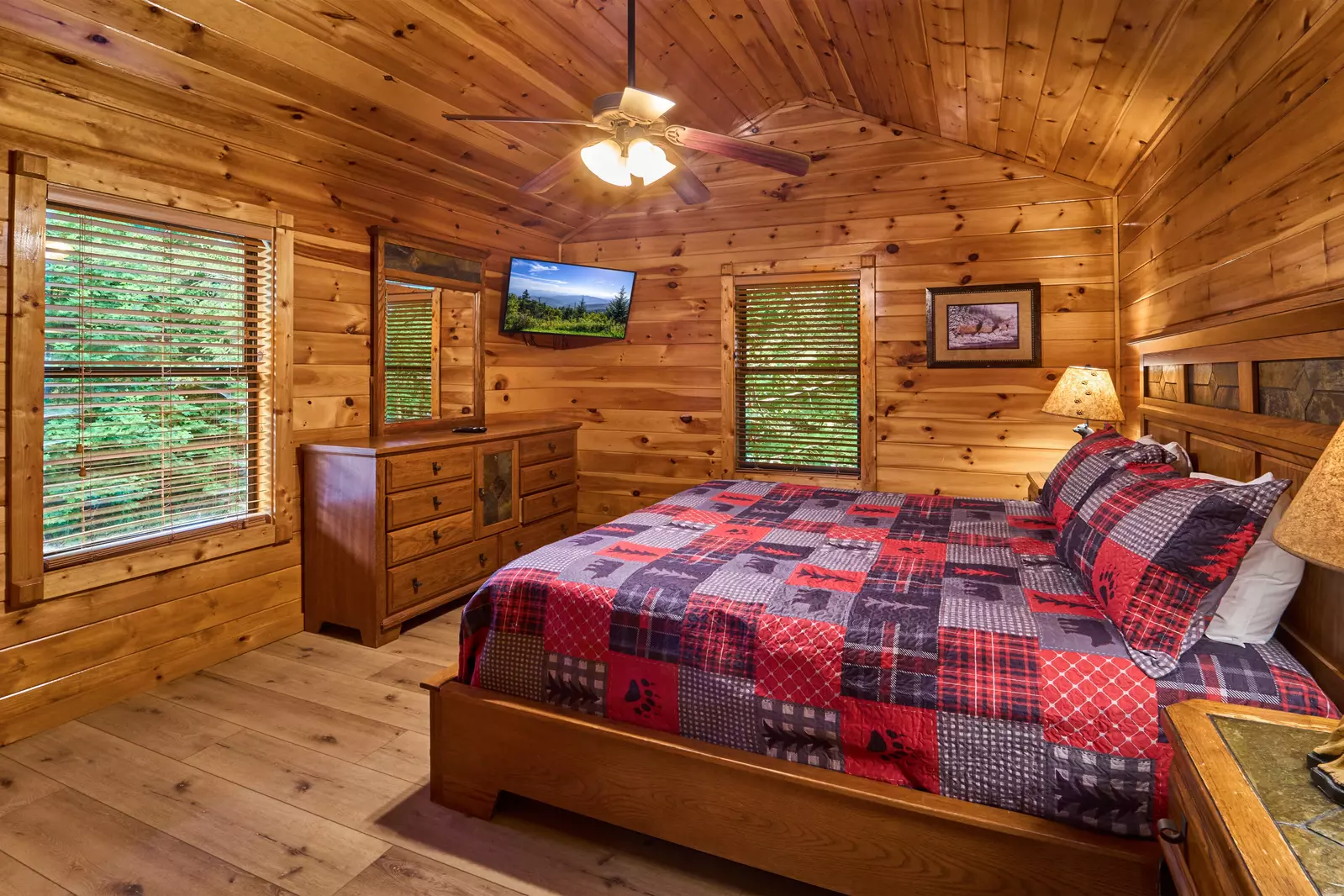 Property image, Interior, of Finders Keepers