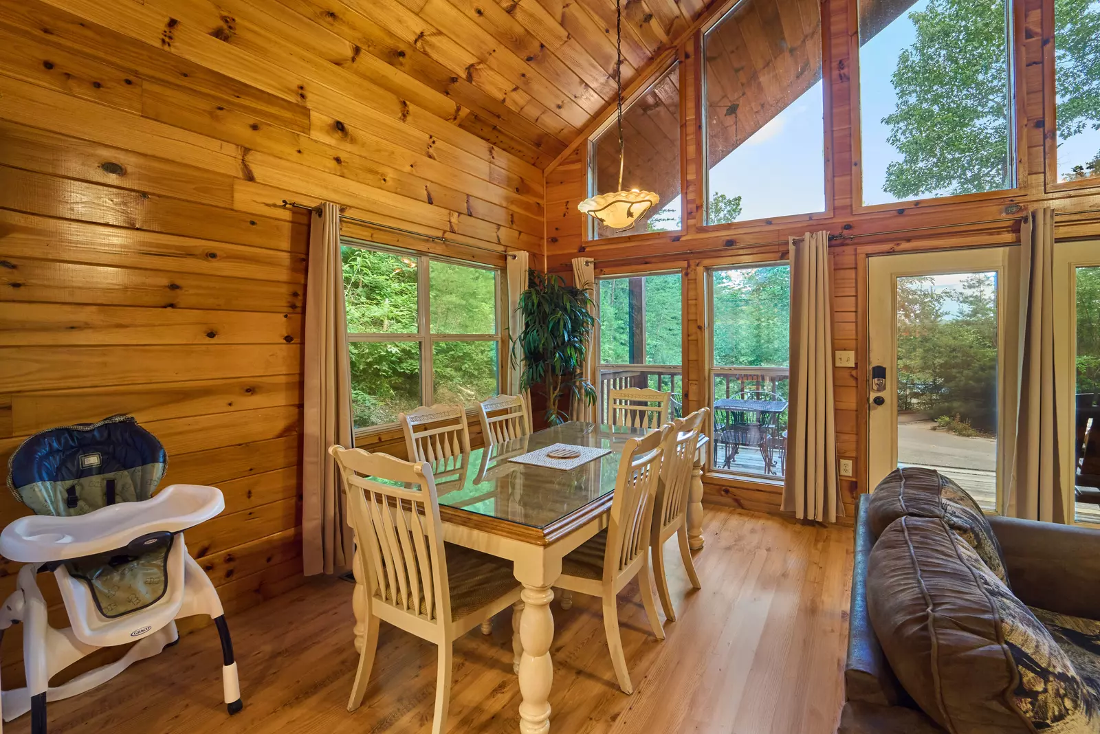 Property image, Interior, of A Slice of Heaven
