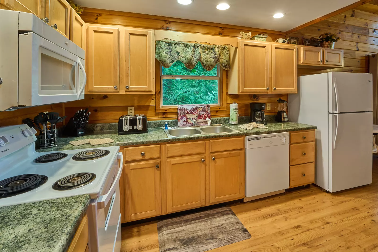 Property image, Interior, of A Slice of Heaven