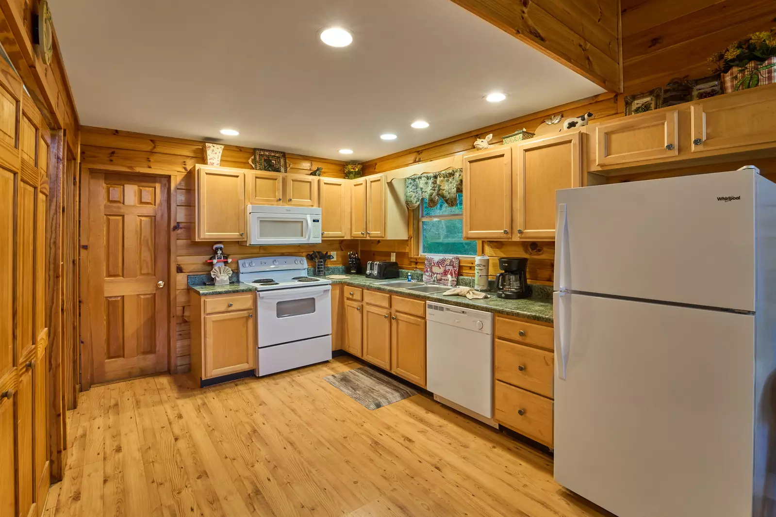 Property image, Interior, of A Slice of Heaven