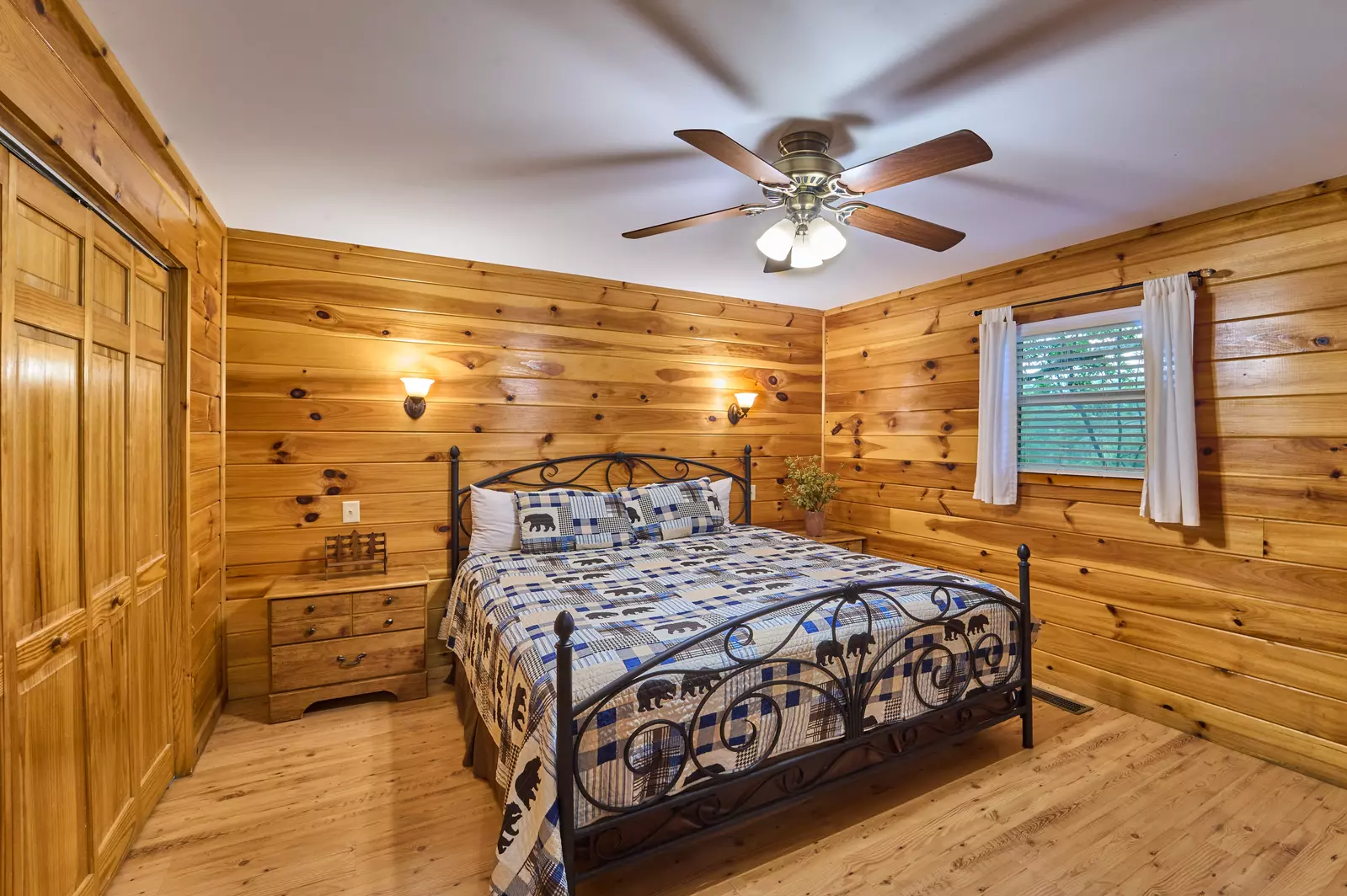 Property image, Interior, of A Slice of Heaven