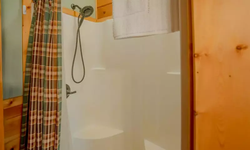 168927300
