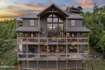 Mountain View Manor