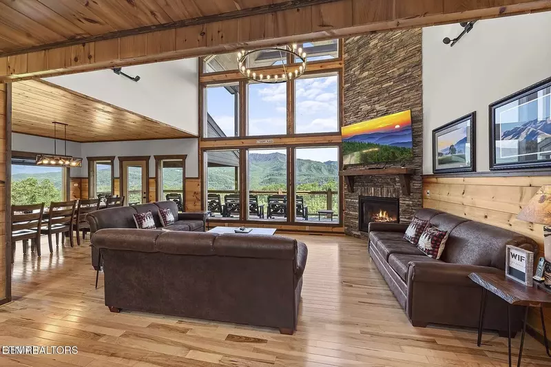 Mountain View Manor