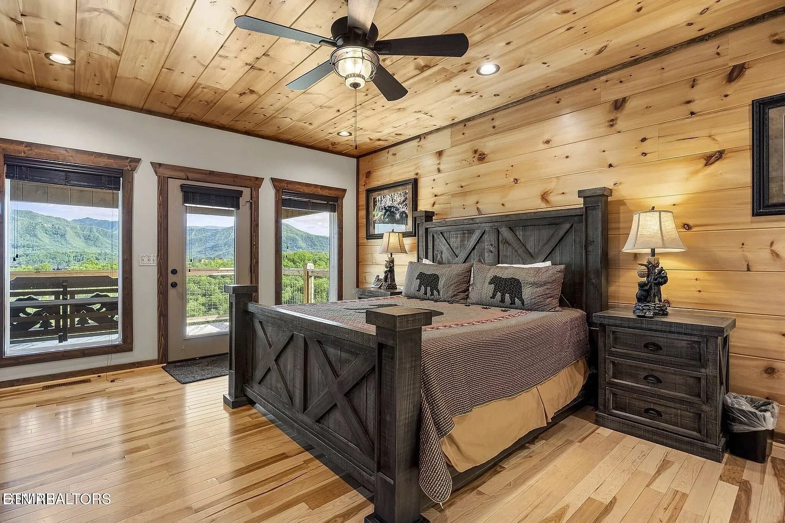 Mountain View Manor