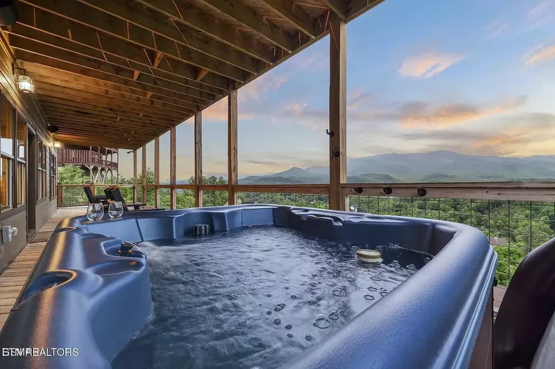 Mountain View Manor
