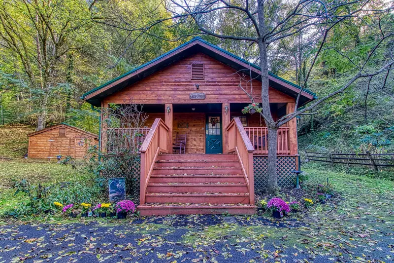 Cozy Creek Cabin