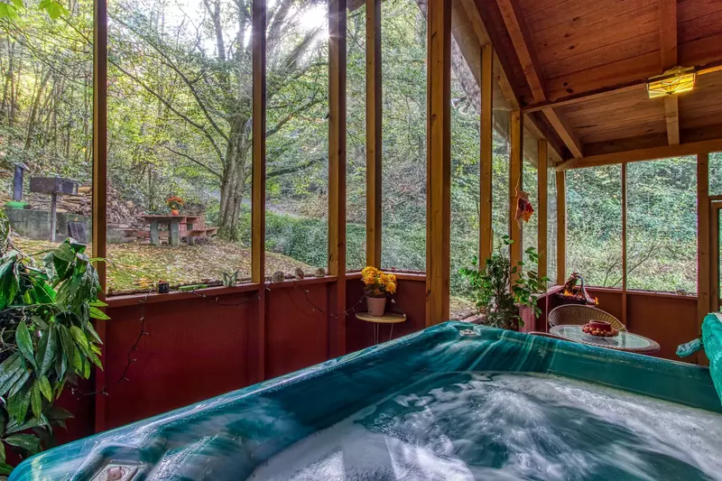 Cozy Creek Cabin