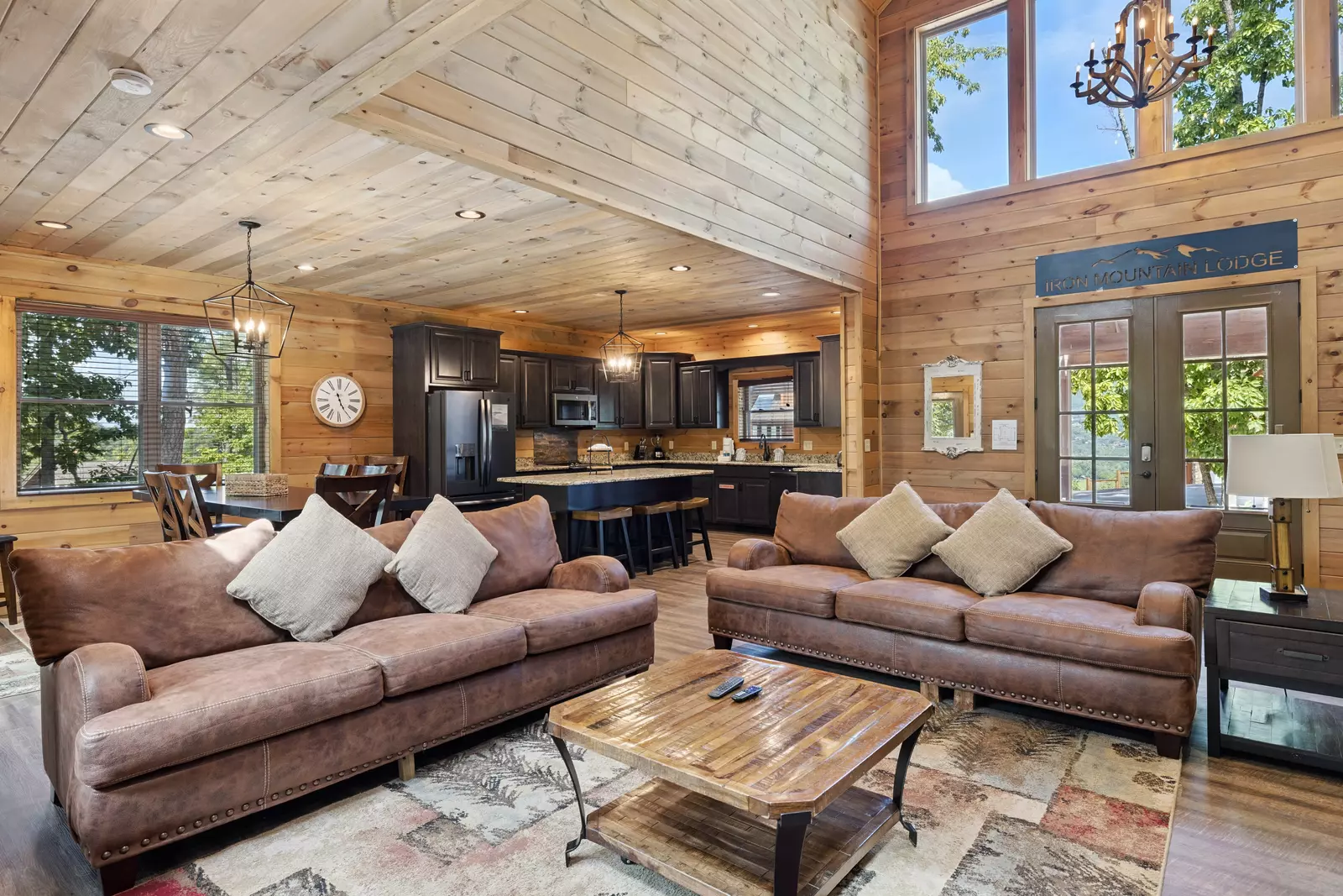 Iron Mountain Lodge