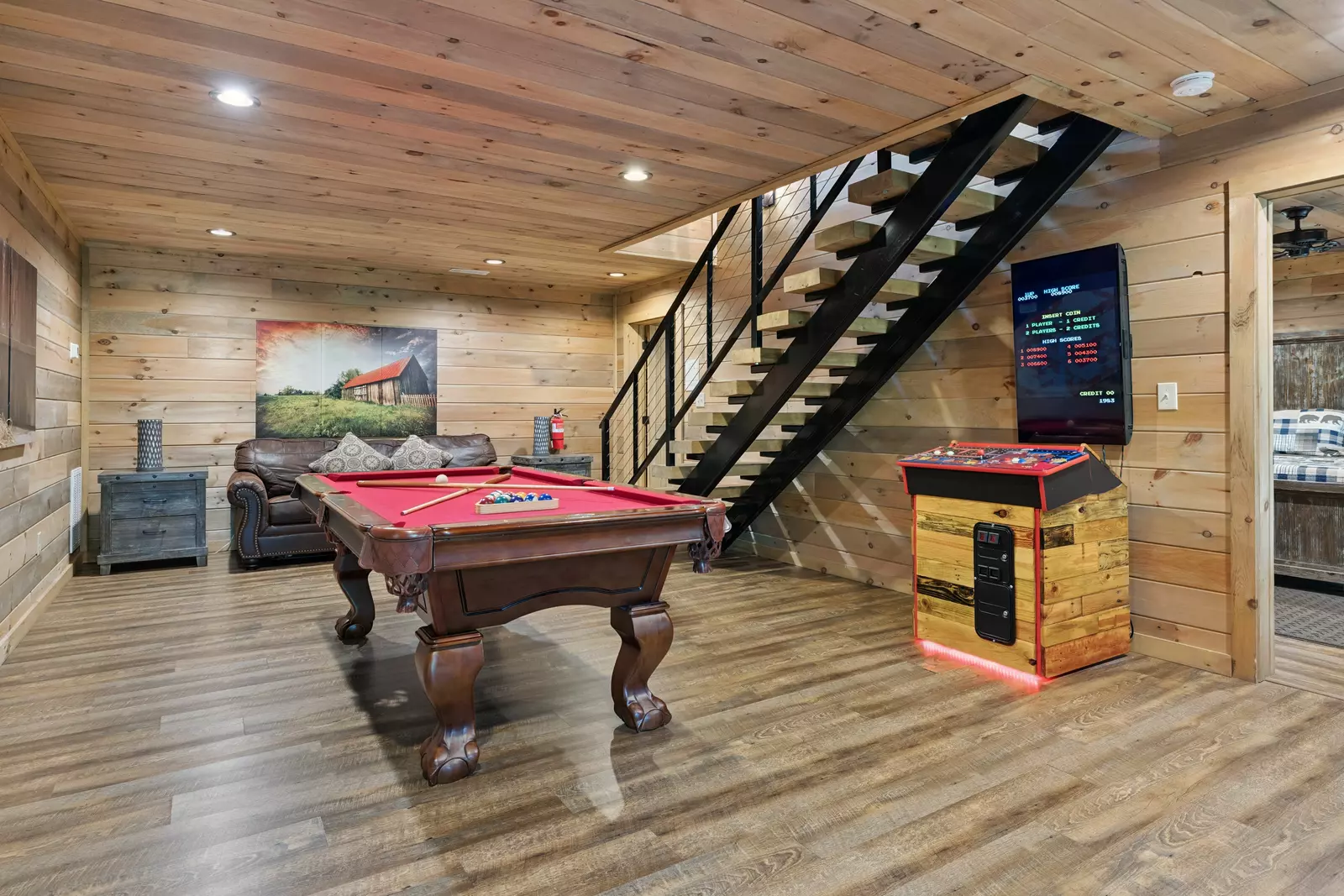 Iron Mountain Lodge