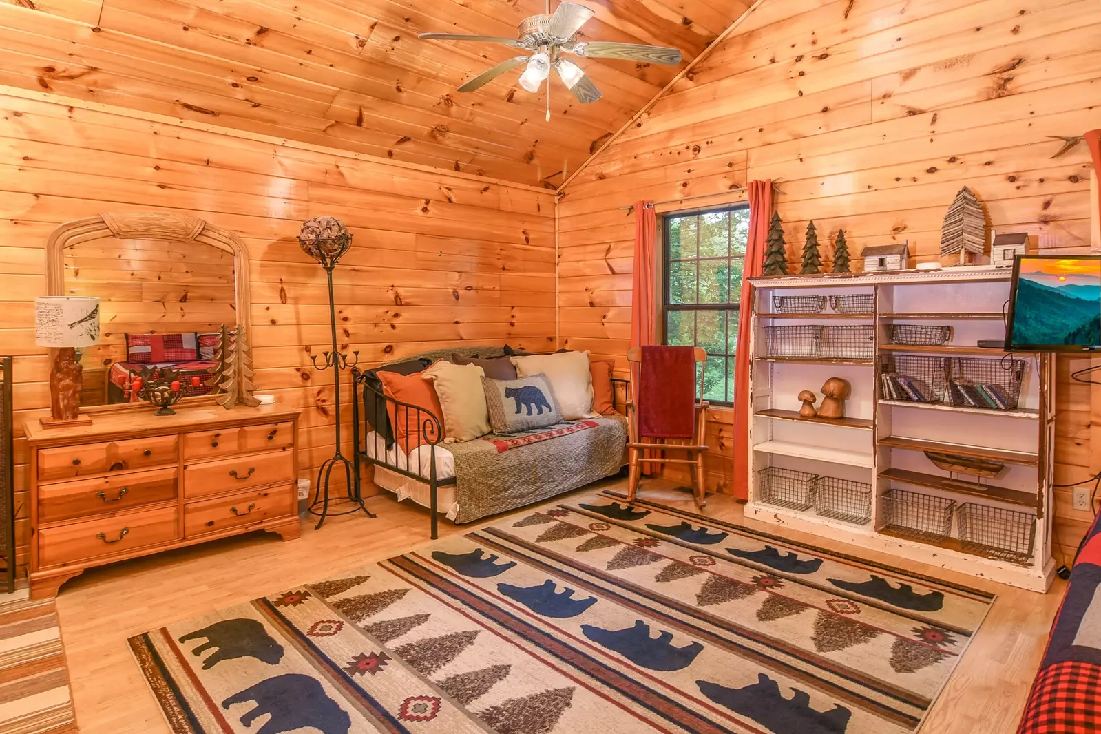 Permanent Vacation, a cozy 1-bedroom cabin tucked in the woods of Sevierville. Guests love its quiet, private setting—perfect for honeymoons, anniversaries, or small family getaways. Just 8 miles from the Parkway in Pigeon Forge, you’ll enjoy the best of both worlds: peaceful seclusion and easy access to the Smoky Mountains’ best attractions.