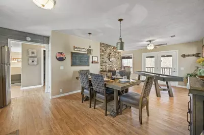 Happy Trails, a spacious 3BR/3BA mountain cabin in Gatlinburg’s coveted Cobbly Nob Resort. Perched on Webb Mountain, this beautifully decorated retreat offers over 2,100 sq. ft. of comfort with panoramic views of three mountain ranges, two wood-burning fireplaces, and plenty of amenities for families and groups to relax and reconnect.