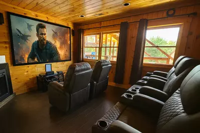 Property image, Interior, of Luxe Grand View