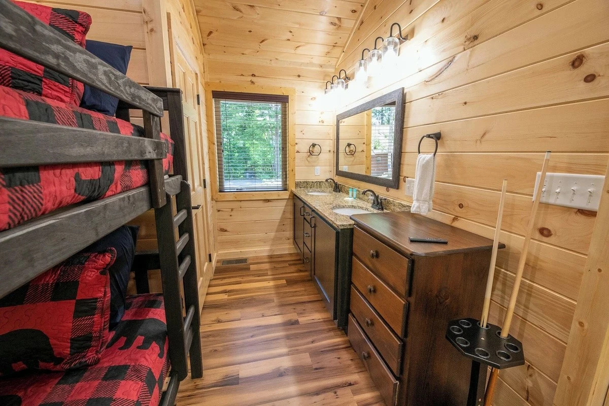 Cozy Cub Cabin