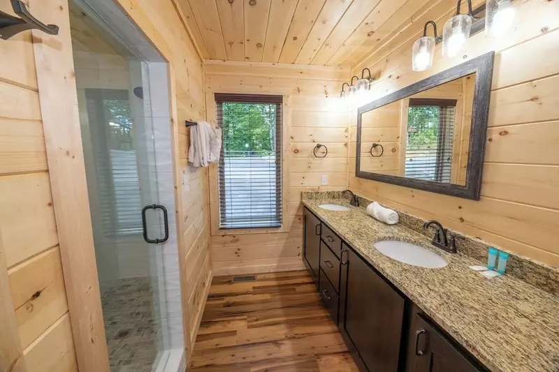 Cozy Cub Cabin