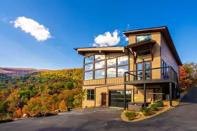 summit trail retreat is one of the top vacation cabin rentals in Sevierville