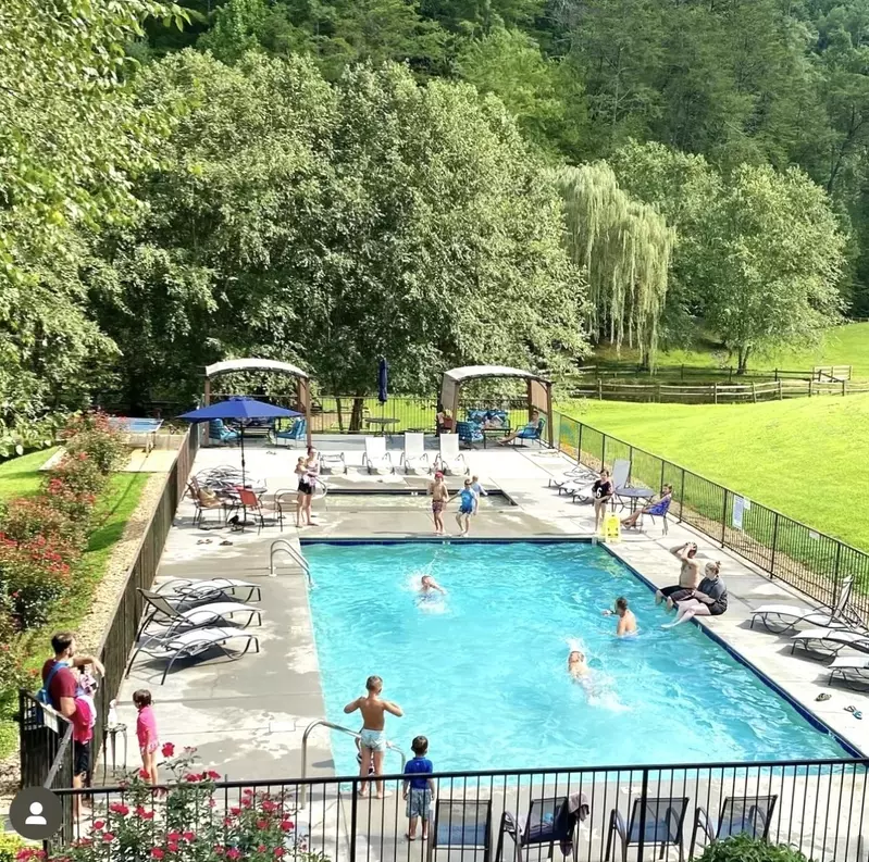 Honey J's Mountain Retreat