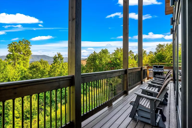 Property image, Interior, of Holy Smokes Pool Lodge