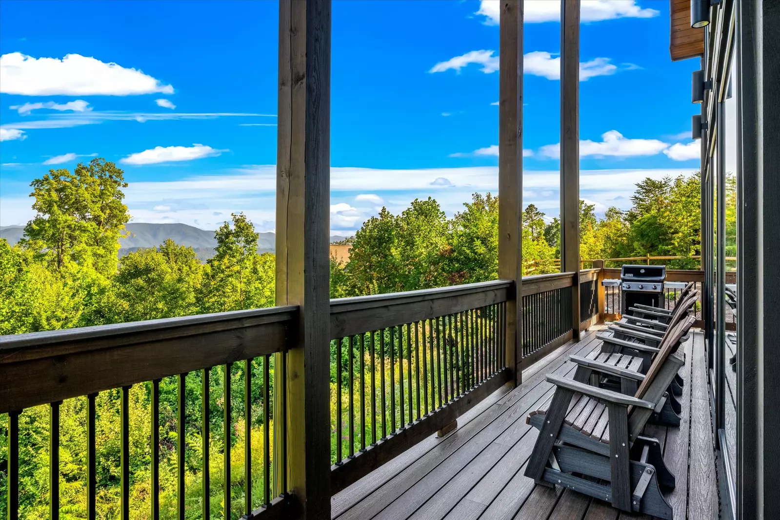 Property image, Interior, of Holy Smokes Pool Lodge