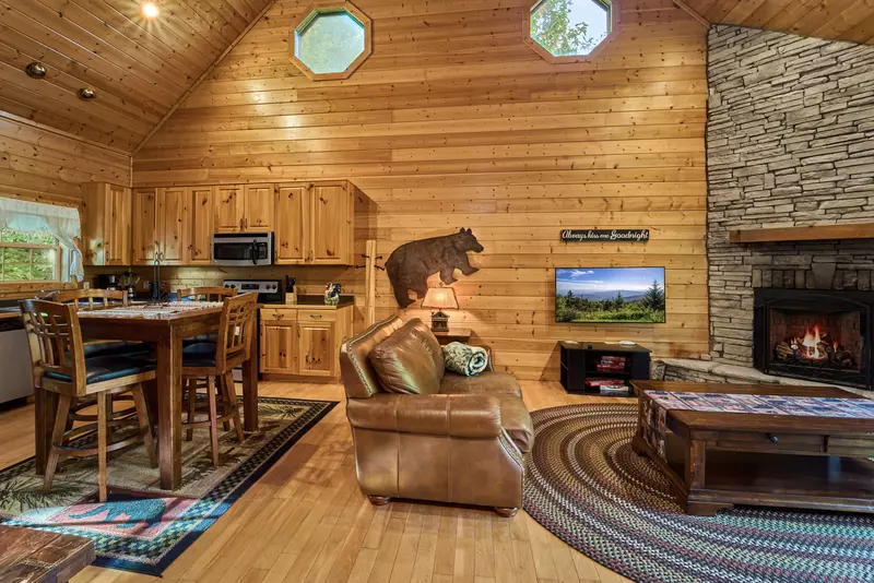 Property image, Interior, of Bear's Lair