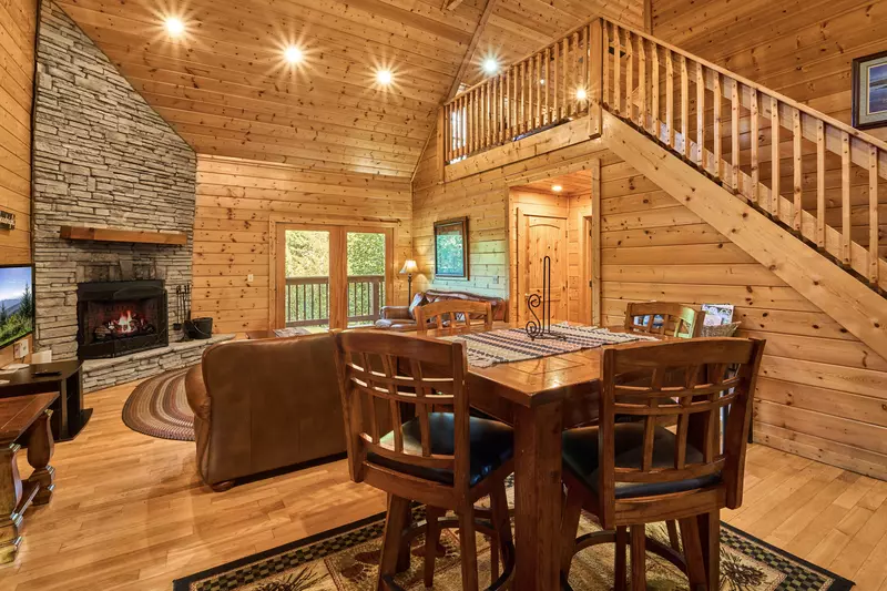 Property image, Interior, of Bear's Lair