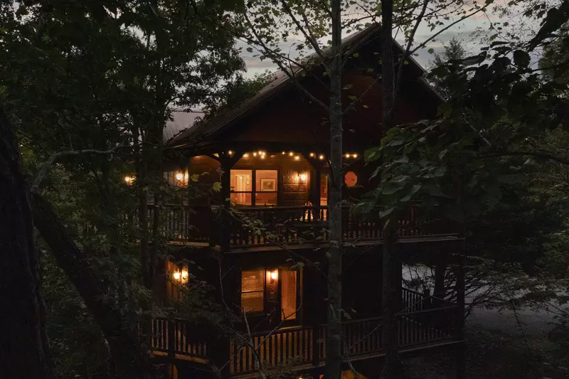 Property image, Interior, of Fire in the Sky