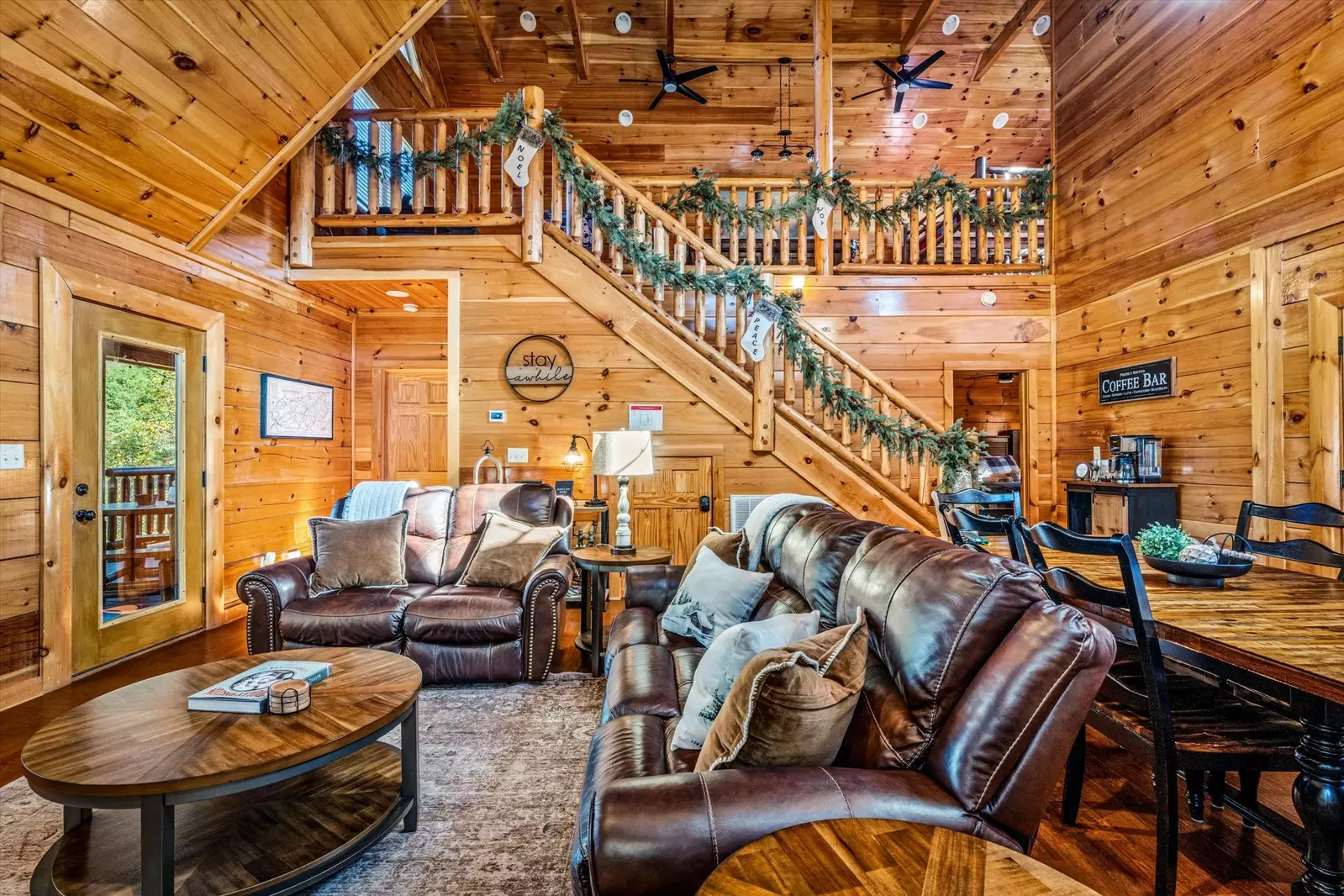 Game Loft,  Community Pool, Mini Golf