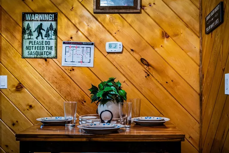 Little Mountain Hideaway