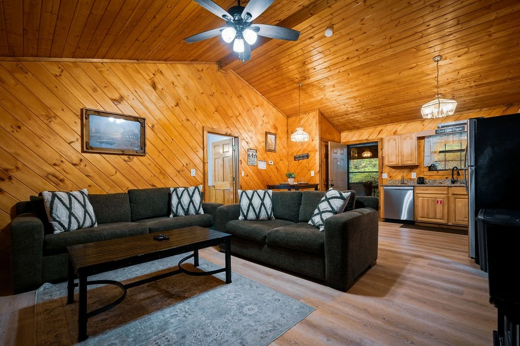 Little Mountain Hideaway