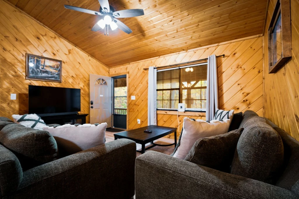 Little Mountain Hideaway