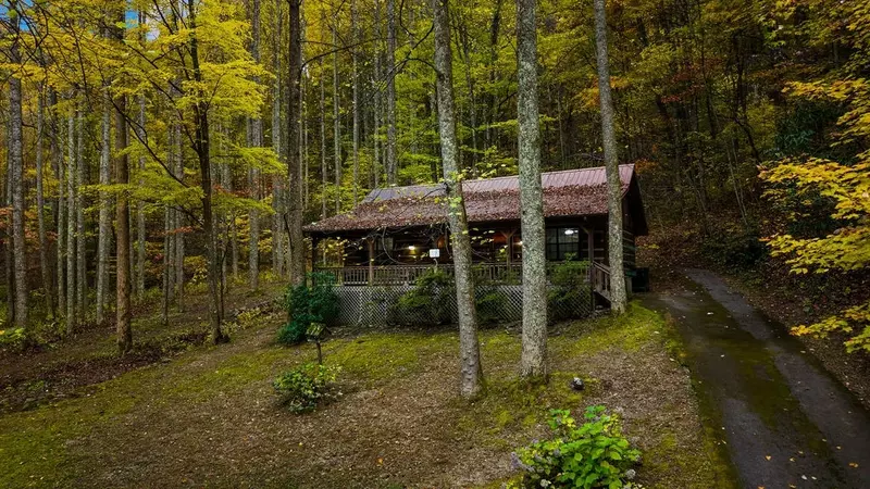 Little Mountain Hideaway