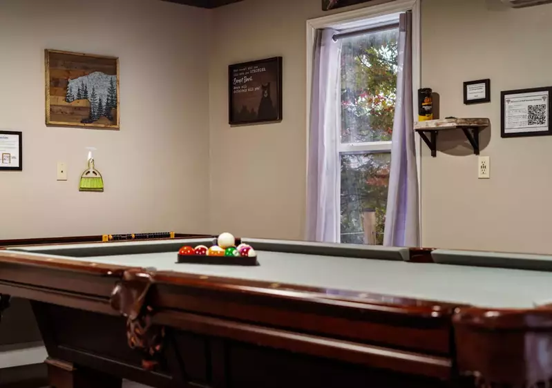 Bluff Mountain Escape