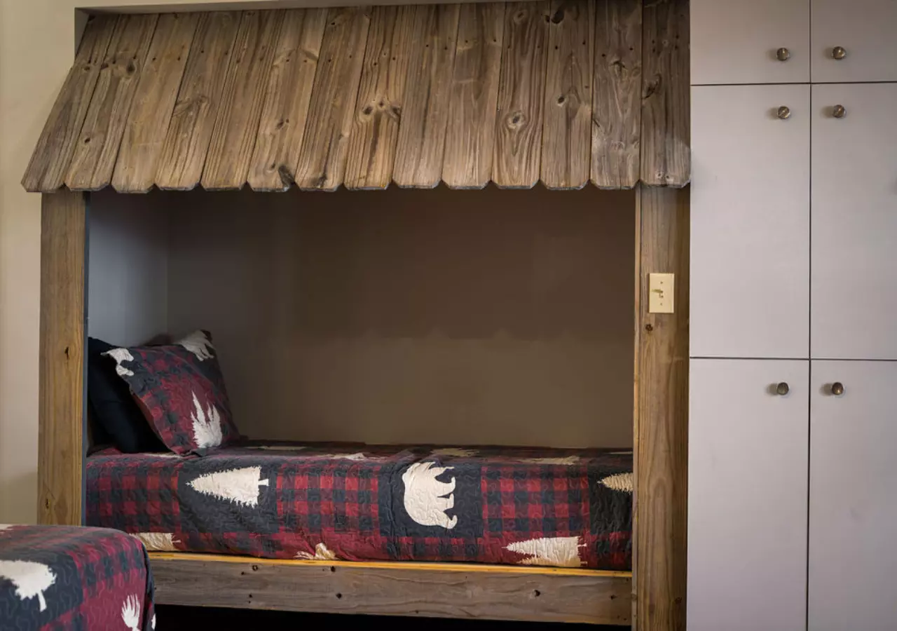 Bluff Mountain Escape