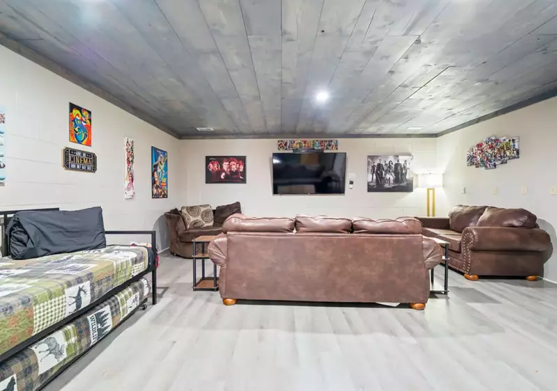 Bluff Mountain Escape