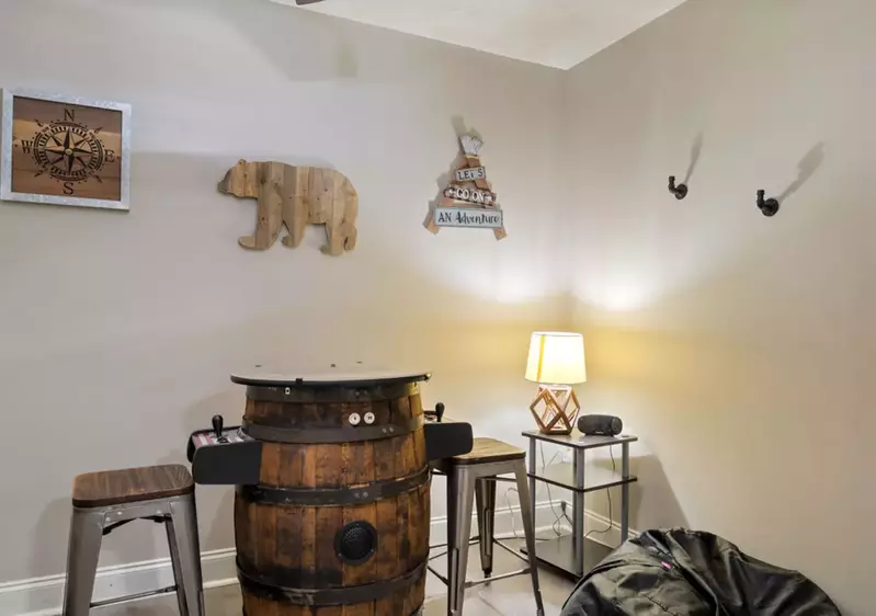 Bluff Mountain Escape