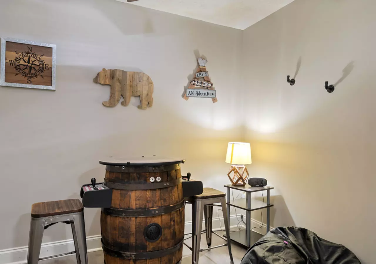 Bluff Mountain Escape