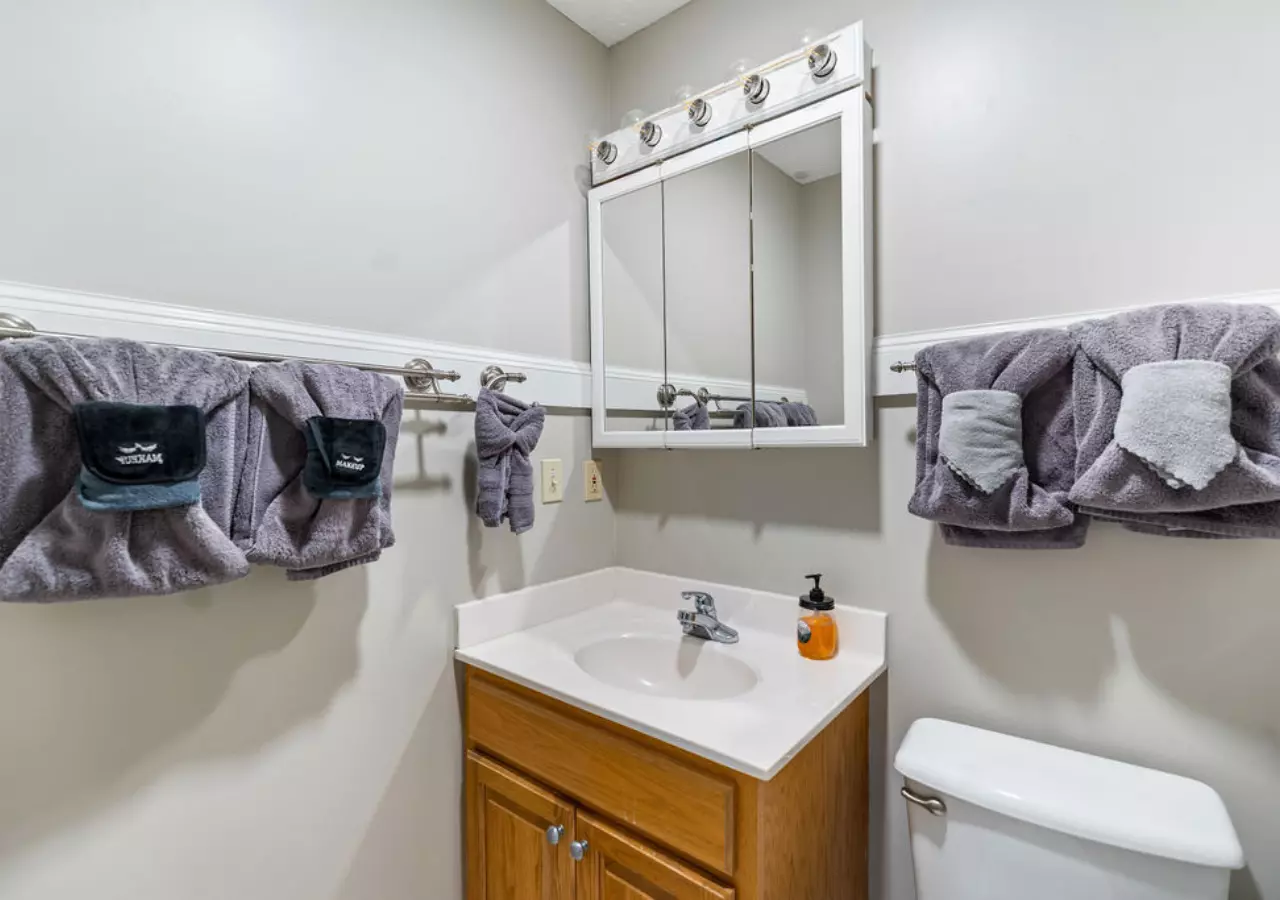 Bluff Mountain Escape