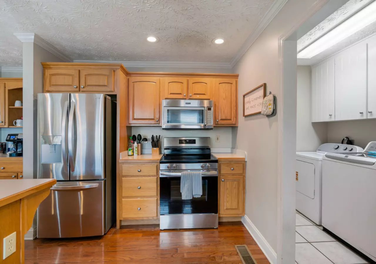 Bluff Mountain Escape