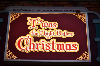 twas the night before christmas is one of the best christmas shows at dollywood