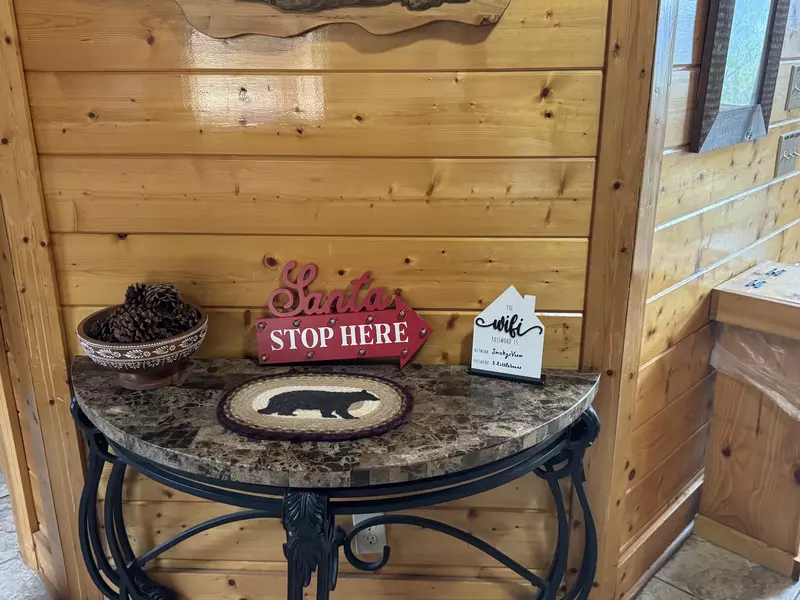 Bear's View Winterfest decorations