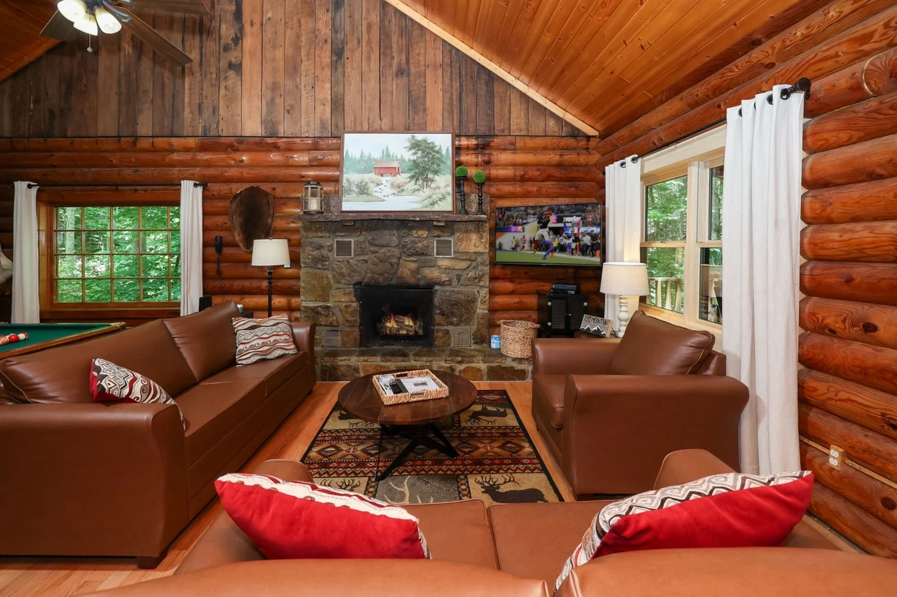 Lodge Between the Streams