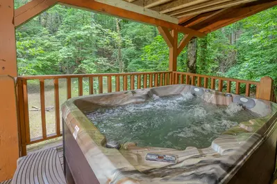 Lodge Between the Streams