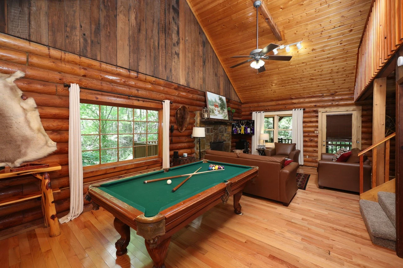 Lodge Between the Streams