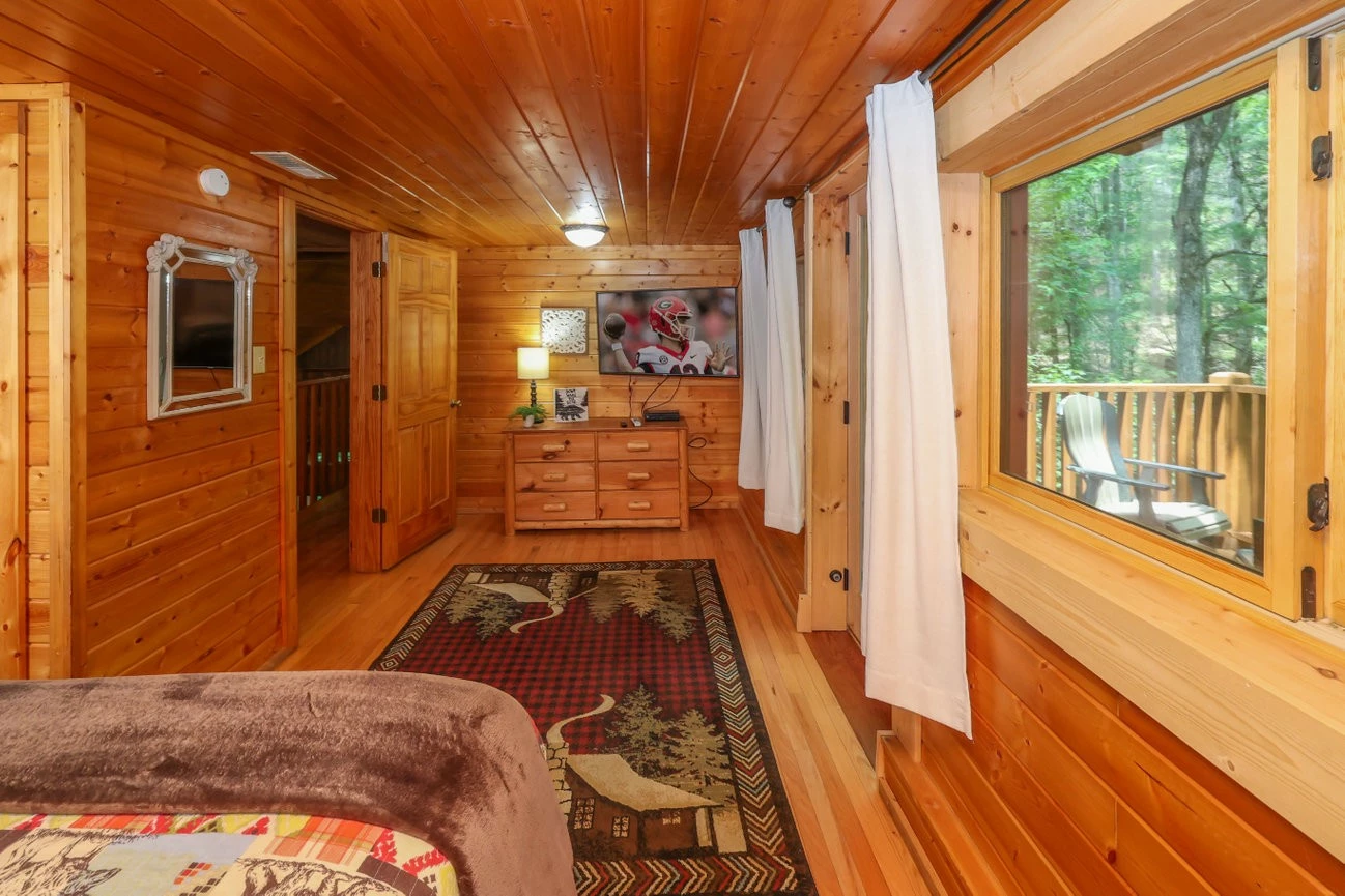 Lodge Between the Streams