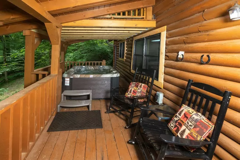 Lodge Between the Streams