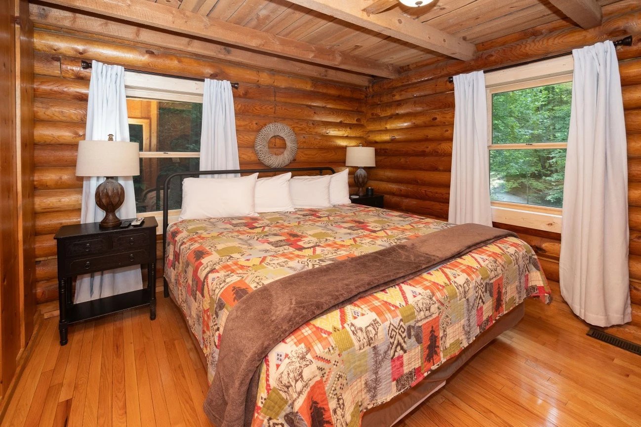 Lodge Between the Streams