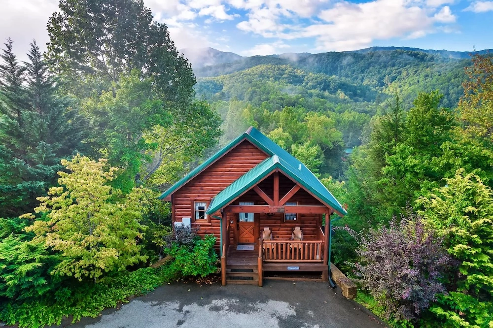 whispering creek is one of the best cabins near Gatlinburg TN